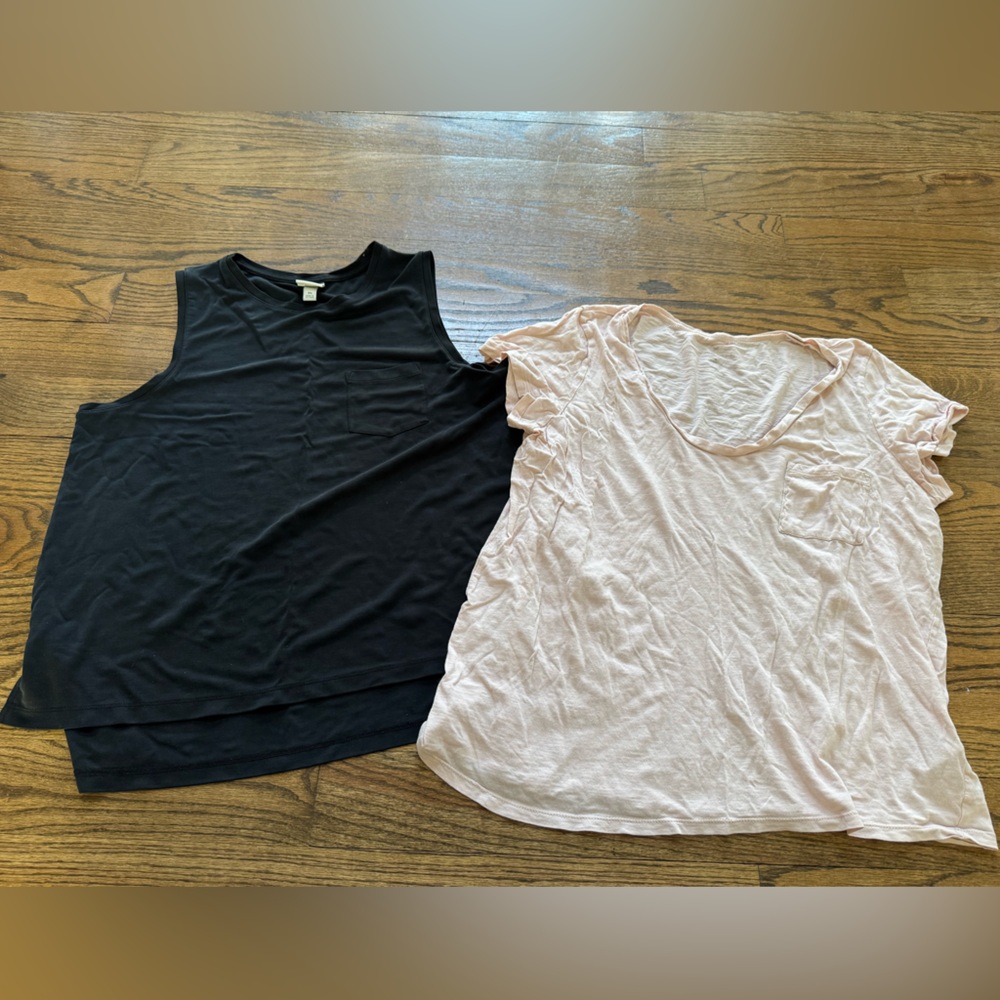 Bundle of 2 Women’s Tops XL – Black Pocket Tank + Gibson Pink V-Neck Tee